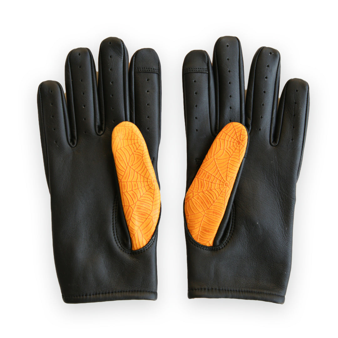 SPIDER WEB VINTAGE CLASPED GLOVES