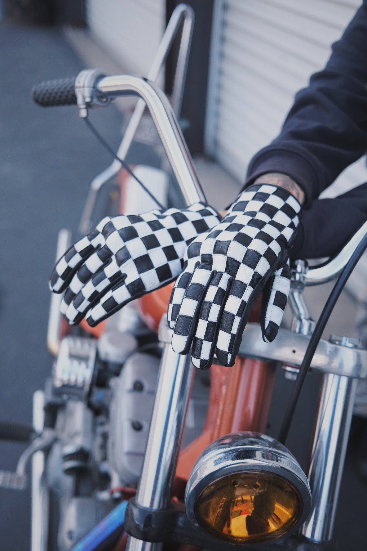 Armored Checkered Gloves