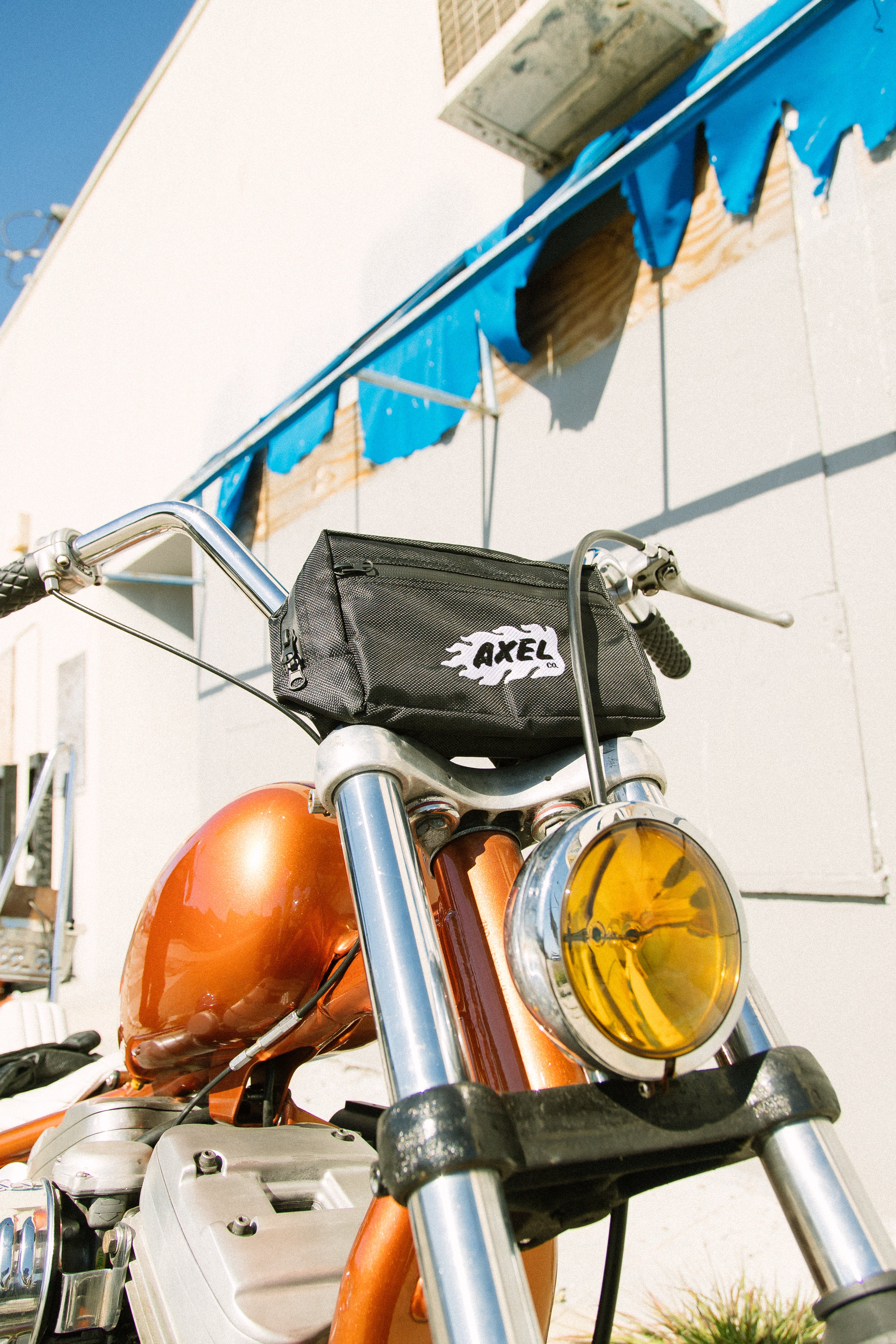 BLACK MOTORCYCLE BAR BAG AXEL CO.