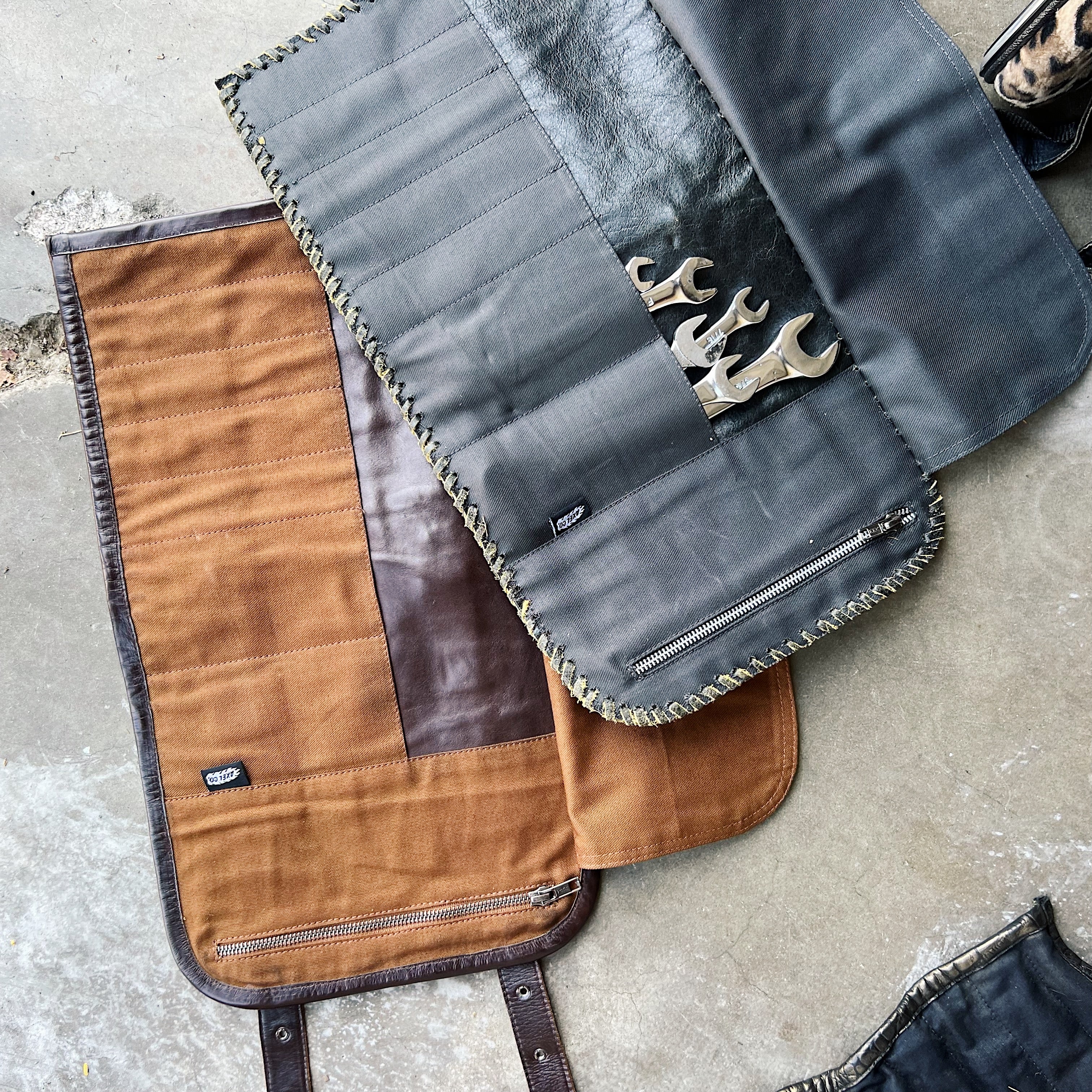 LEATHER TOOL ROLLS axel