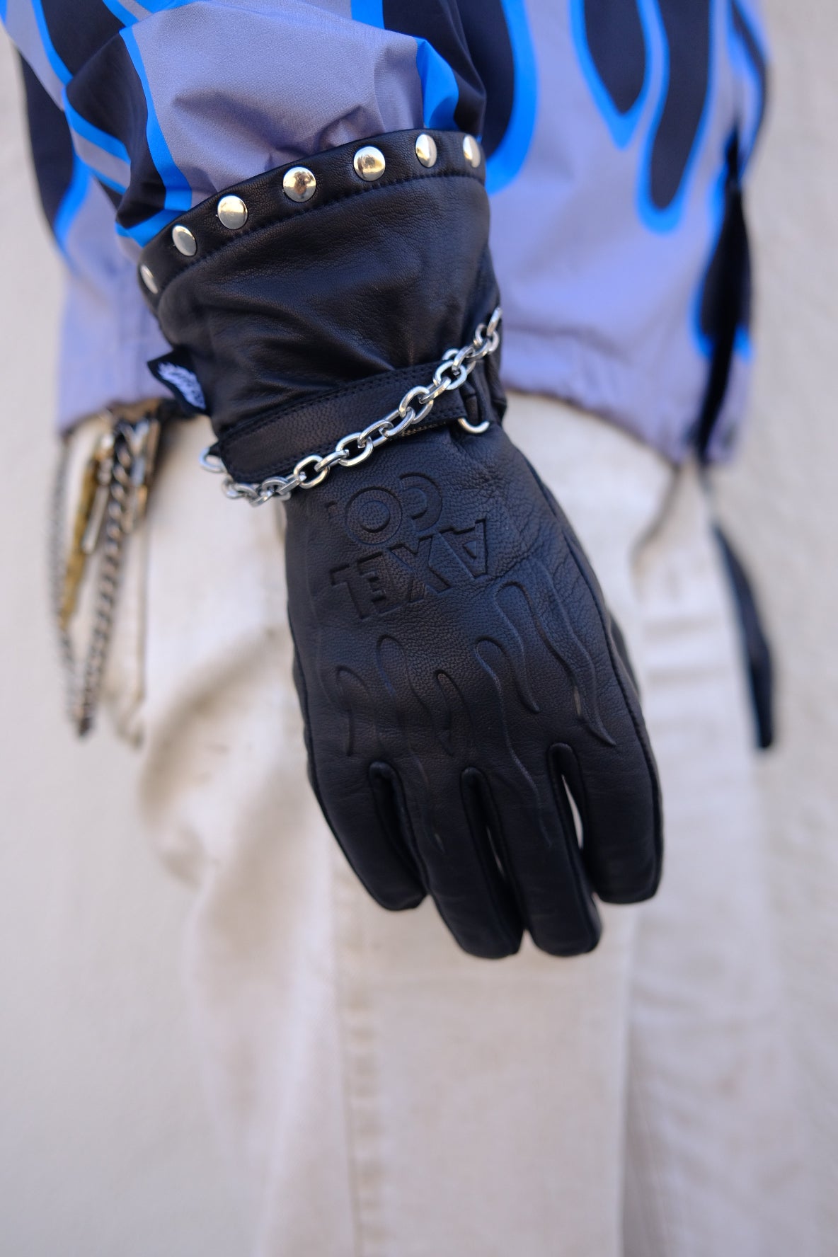 Axel Co Cold Weather Gauntlet Chain Gloves