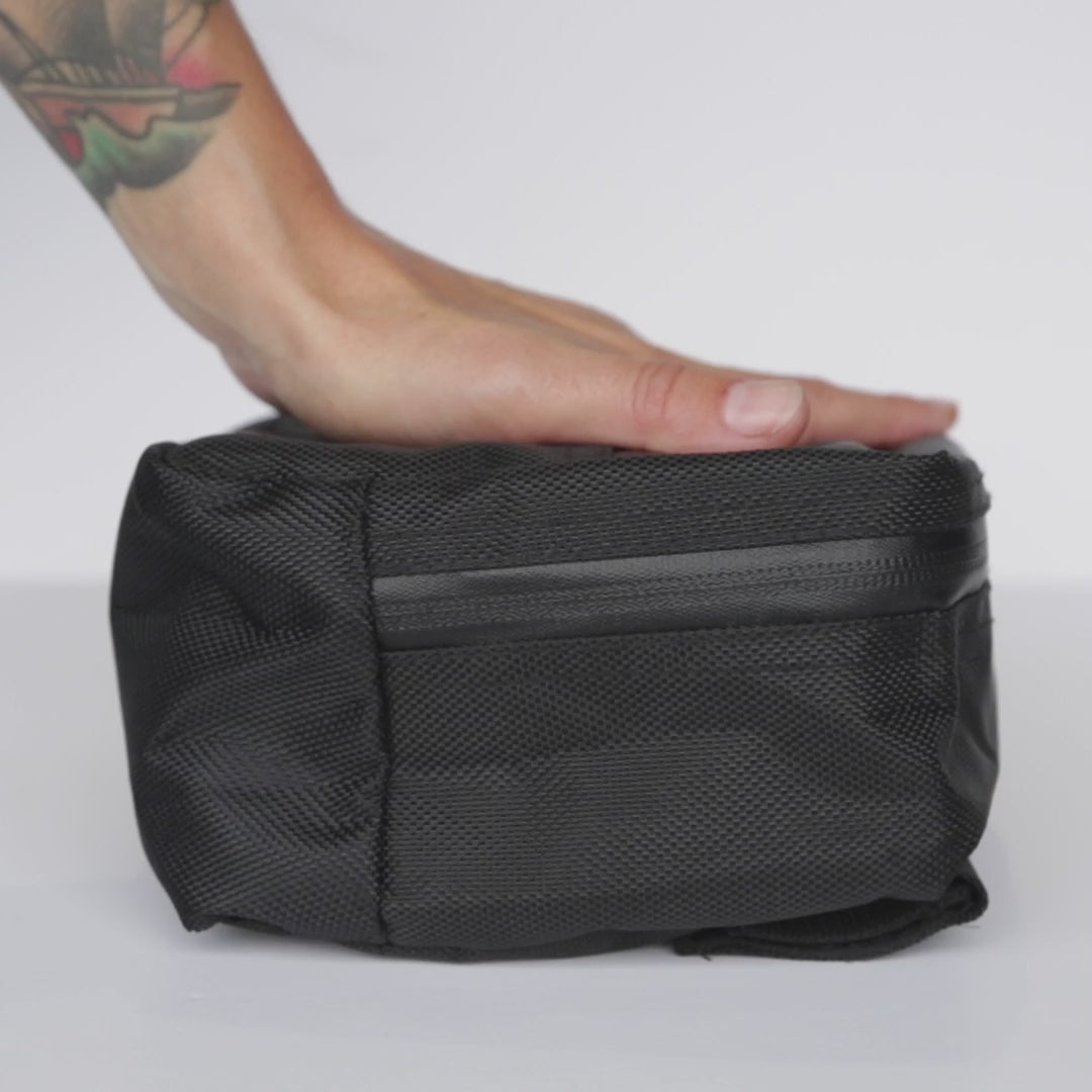 BLACK MOTORCYCLE BAR BAG